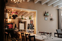 Atmosphère du Restaurant Les Petits Plats - Par Monts Et Par Vaulx - n°14