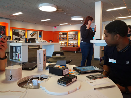 Cell Phone Store «AT&T», reviews and photos, 1002 N Collins St, Arlington, TX 76011, USA