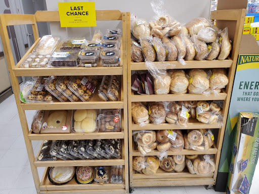 Grocery Store «Giant Food Stores», reviews and photos, 801 S 25th St, Easton, PA 18045, USA