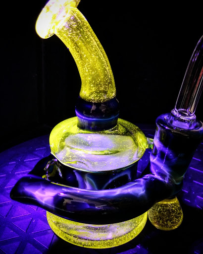 Tobacco Shop «i-nhale Smoke Shop Veteran Owned», reviews and photos, 1055 Redondo Ave, Long Beach, CA 90804, USA