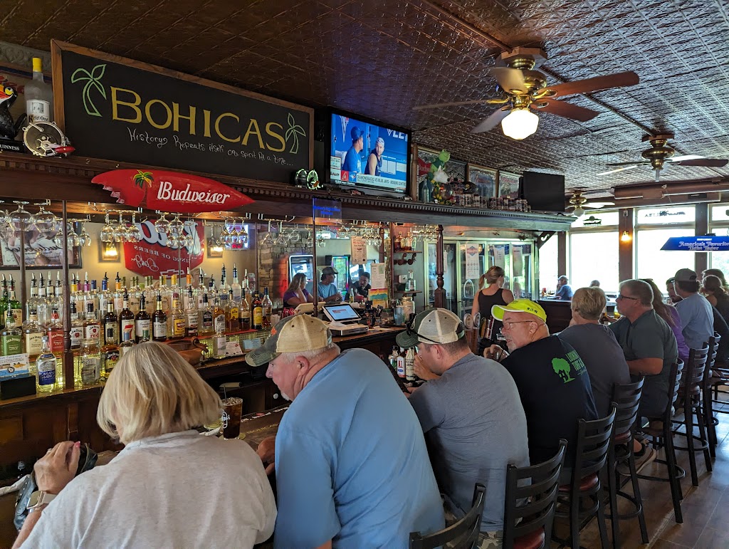 Bohicas Pub and Grub 54646