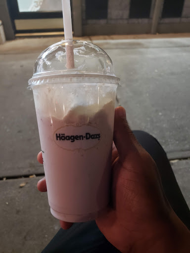 Ice Cream Shop «Häagen-Dazs® Ice Cream Shop», reviews and photos, 116 E New England Ave, Winter Park, FL 32789, USA