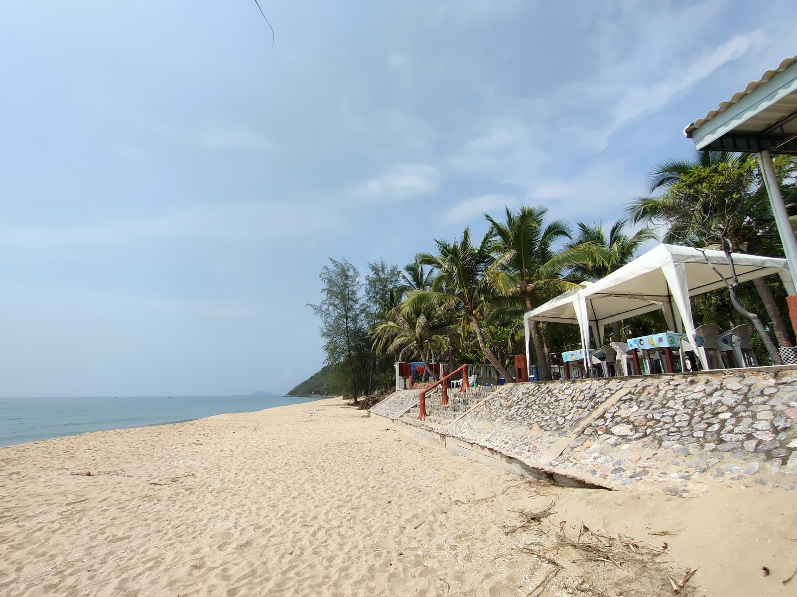 Foto av Thang Sai Beach med lång rak strand