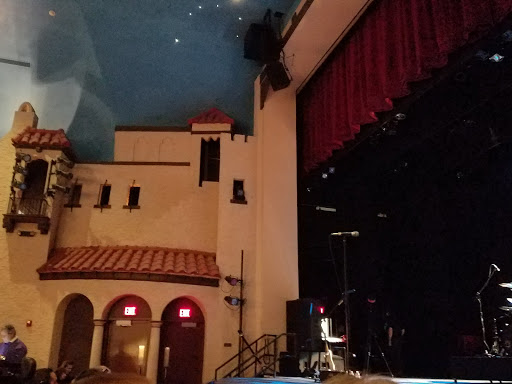 Performing Arts Theater «Raue Center For The Arts», reviews and photos, 26 N Williams St, Crystal Lake, IL 60014, USA