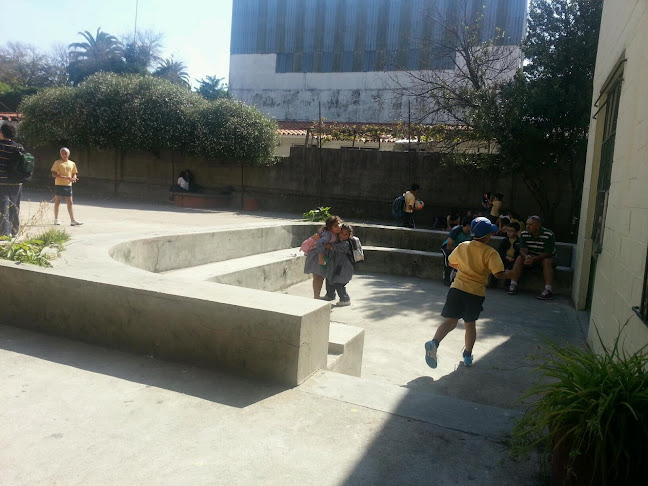 Colegio Y Liceo Mariano - La Paz