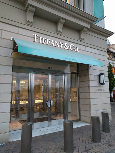 Jewelry Store «Tiffany & Co.», reviews and photos, 28699 Chagrin Blvd, Woodmere, OH 44122, USA