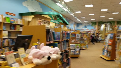 Book Store «Barnes & Noble», reviews and photos, 1212 Greenbrier Pkwy, Chesapeake, VA 23320, USA