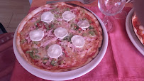 Plats et boissons du Pizzeria L'Express Pizza à Domfront en Poiraie - n°10