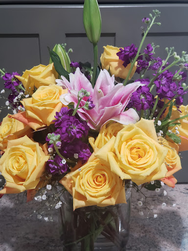 Florist «Carrolls Florist of Beverly», reviews and photos, 385 Cabot St, Beverly, MA 01915, USA