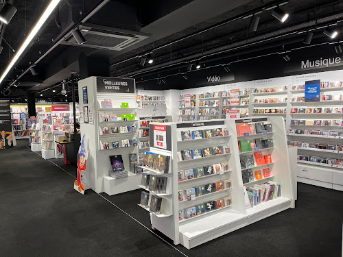 Grand magasin FNAC Deauville Touques