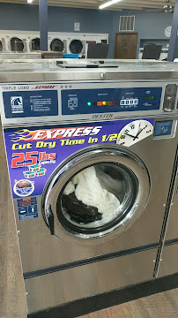 Buzzi's Laundromat & Laundry Service2 - Photo 4 - Car repair in Cuyahoga Falls, OH, Akron