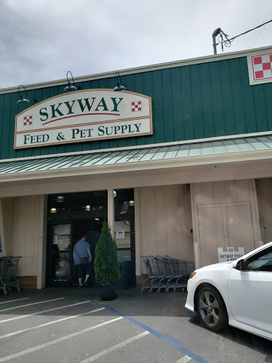 Pet Supply Store «Skyway Feed & Pet Supply Inc», reviews and photos, 677 Birch St, Paradise, CA 95969, USA