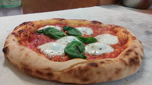 Pizzeria “Da Rino” in Cerese, Provincia di Mantova