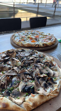 Tarte flambée du Restaurant de spécialités alsaciennes L'Alsacien Besançon à Besançon - n°4