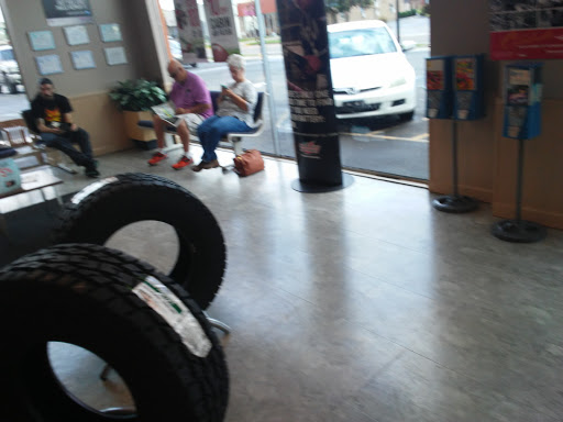 Tire Shop «Firestone Complete Auto Care», reviews and photos, 401 W Center St, Kingsport, TN 37660, USA