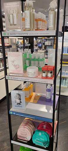 Cosmetics Store «SEPHORA», reviews and photos, 100 Cambridgeside Pl, Cambridge, MA 02141, USA