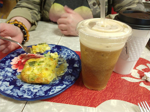 Espresso Bar «Friends on the Square», reviews and photos, 41 N Wisconsin St, Elkhorn, WI 53121, USA