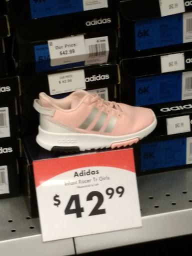 Shoe Store «Shoe Carnival», reviews and photos, 466 Pinnacle Pkwy, Bristol, TN 37620, USA