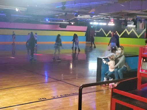 Sporting Goods Store «Hyde Park Roller Magic», reviews and photos, 4178 Albany Post Rd, Hyde Park, NY 12538, USA