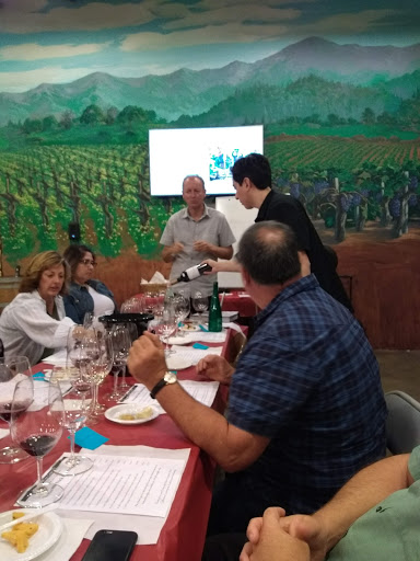 Wine Store «The Wine Country», reviews and photos, 2301 Redondo Ave, Signal Hill, CA 90755, USA