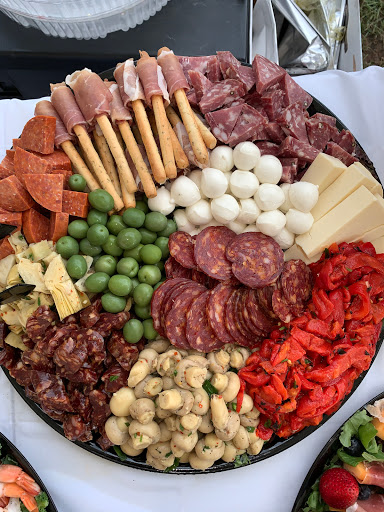 Grocery Store «P&M Orange Street Market», reviews and photos, 721 Orange St, New Haven, CT 06511, USA