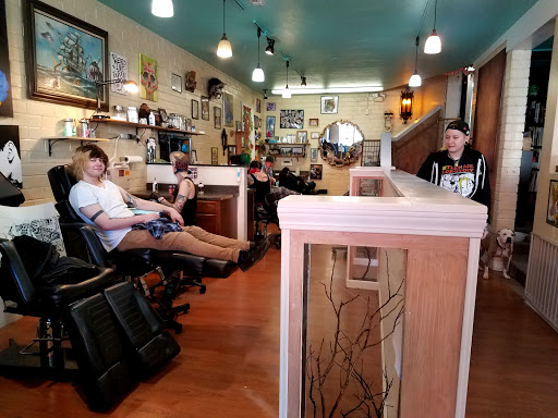 Body Piercing Shop «Utopia Tattoo & Body Piercing», reviews and photos, 885 Lincoln Way, Auburn, CA 95603, USA