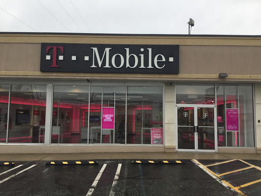 T-Mobile, 249 NJ-10, East Hanover, NJ 07936, USA, 