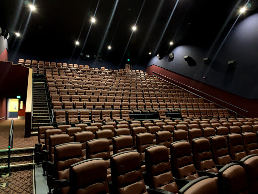 Movie Theater «Rave Cinemas», reviews and photos, 2300 Village Drive Bldg #1700, Maumee, OH 43537, USA