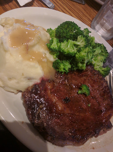 American Restaurant «Cracker Barrel Old Country Store», reviews and photos, 1511 Riverboat Center Dr, Joliet, IL 60431, USA