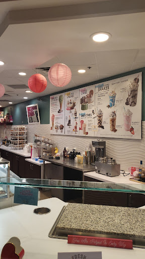 Ice Cream Shop «Marble Slab Creamery», reviews and photos, 3133 S Alameda St #550, Corpus Christi, TX 78404, USA