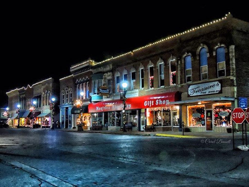 Pharmacy «Montross Pharmacy/Gift Shop/Fountain», reviews and photos, 120 N 1st Ave, Winterset, IA 50273, USA