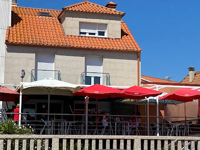 Cafe Bar Saratoga - Av. Castelao, 2, 36626 Pontevedra, Spain
