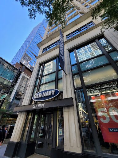 Clothing Store «Old Navy», reviews and photos, 1730 W Fullerton Ave, Chicago, IL 60614, USA