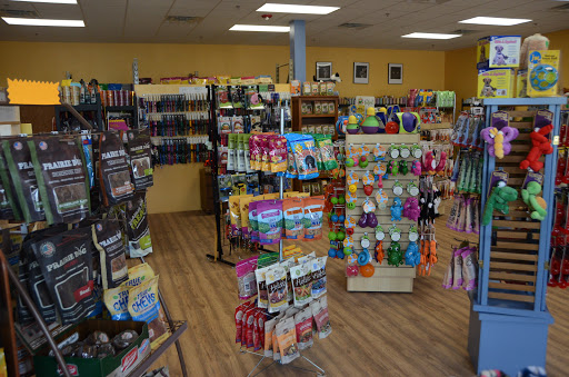 Pet Supply Store «Leash on Life, Pet Supplies», reviews and photos, 650 Pacha Pkwy #5, North Liberty, IA 52317, USA