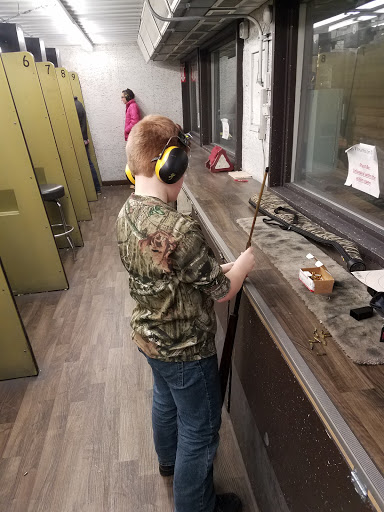 Archery Store «Tri-State Outdoors (formerly Central Range)», reviews and photos, 2100 White St, Dubuque, IA 52001, USA