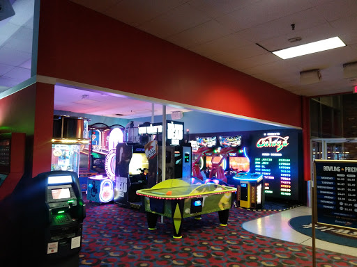 Bowling Alley «Brunswick Zone Lowell Lanes», reviews and photos, 647 Pawtucket Blvd, Lowell, MA 01854, USA