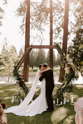 Bridal Shop «Sincerely The Bride», reviews and photos, 111 W 7th St, Vancouver, WA 98660, USA