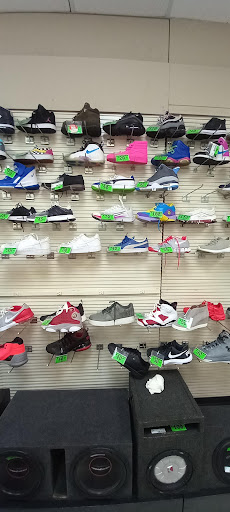 Pawn Shop «EZPAWN», reviews and photos, 1001 N Beckley Ave #608, DeSoto, TX 75115, USA