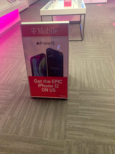 Cell Phone Store «MetroPCS Authorized Dealer», reviews and photos, 1516 Woodlane Dr, Woodbury, MN 55125, USA