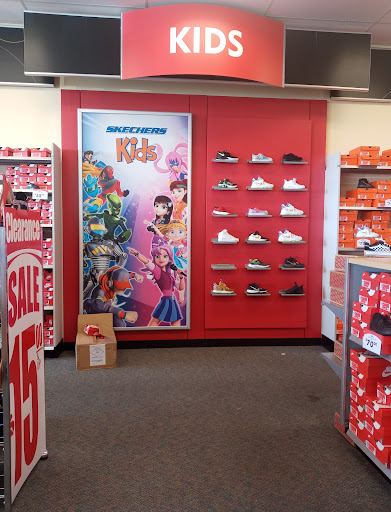 Shoe Store «Shoe Carnival», reviews and photos, 5005 Salem Ave, Dayton, OH 45426, USA