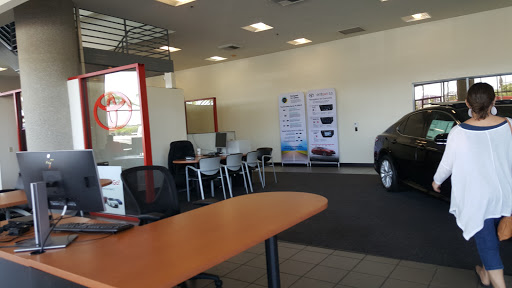 Toyota Dealer «AutoNation Toyota Buena Park», reviews and photos, 6400 Beach Blvd, Buena Park, CA 90621, USA