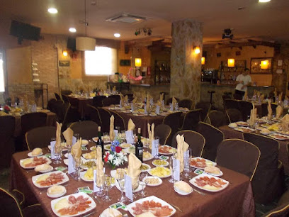 RESTAURANTE  EL ZORRO  - C. Pedregal, 13, 23170 La Guardia de Jaén, Jaén, Spain