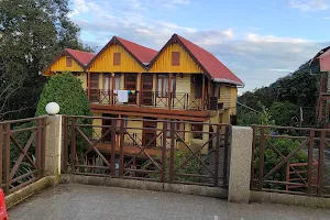 Rosedell Inn | Best Hotel in Rishyap image
