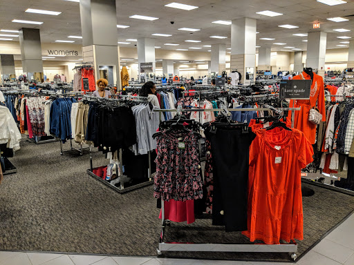 Department Store «Nordstrom Rack The Shops at State and Washington», reviews and photos, 24 N State St, Chicago, IL 60602, USA