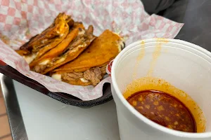 El Gueros Tacos image