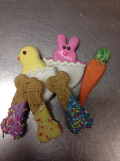 Pet Supply Store «Fuzzybutz Pet Bakery Inc», reviews and photos, 306 State St, St Joseph, MI 49085, USA