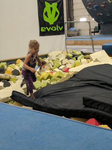 Rock Climbing Gym «Hoosier Heights Indianapolis», reviews and photos, 9850 Mayflower Park Dr, Carmel, IN 46032, USA