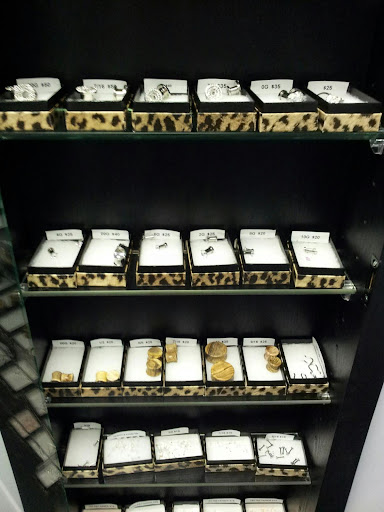 Tattoo Shop «Skin Gallery-Tattoos», reviews and photos, 37292 US-18, Prairie du Chien, WI 53821, USA