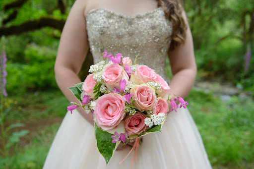 Bridal Shop «The Shabby Chic Bride consignment shop», reviews and photos, 2195 Hyacinth St NE #191, Salem, OR 97301, USA