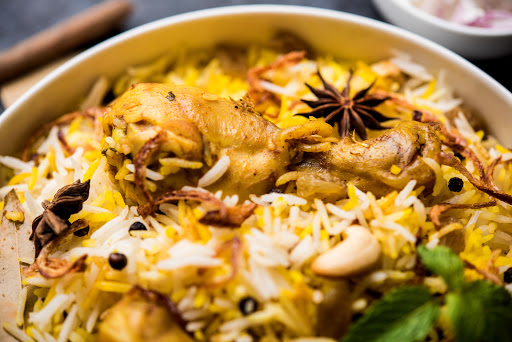 Nomadic Munchers - Pakistani and Indian cuisine